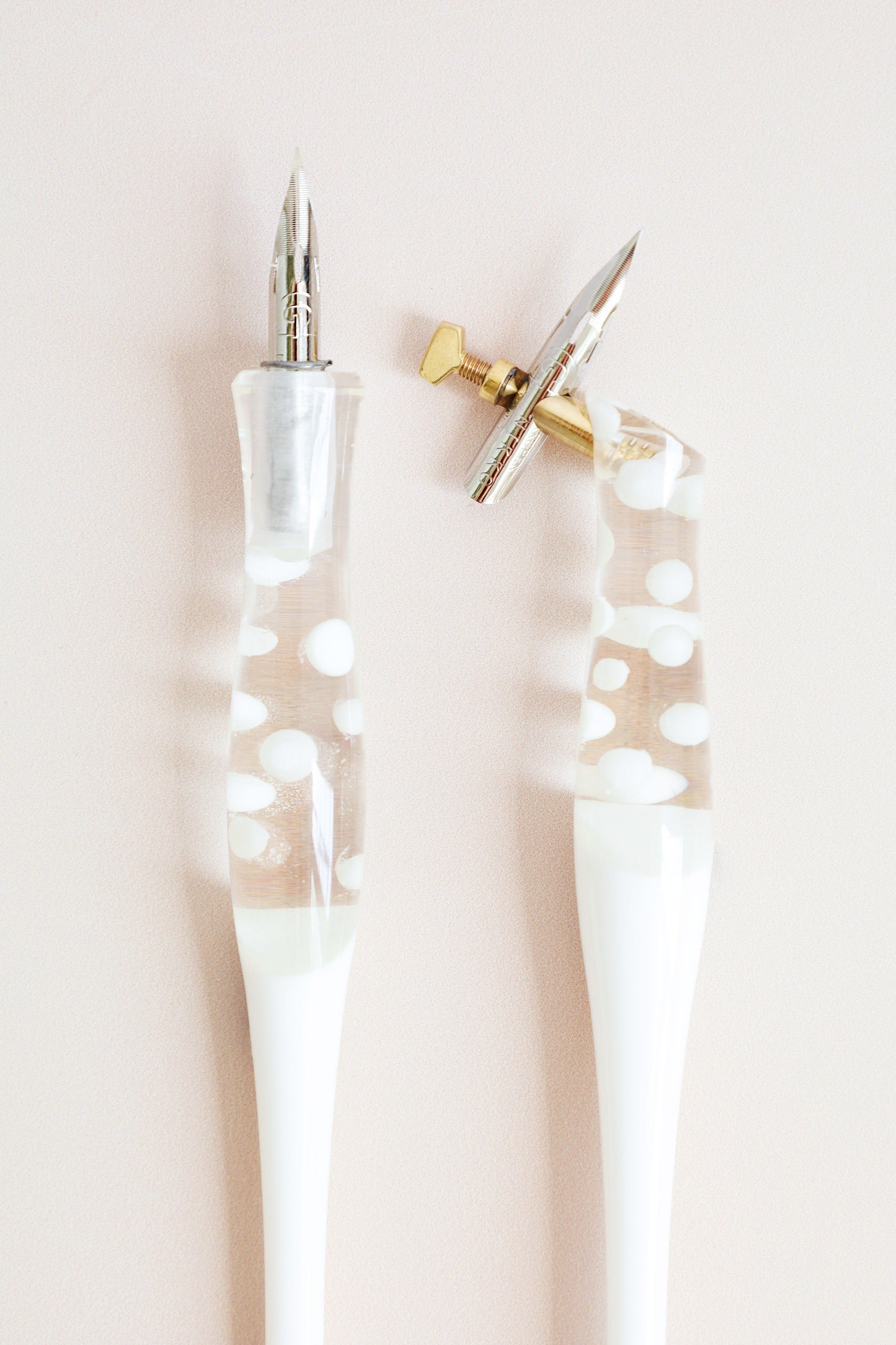 White Lava Pen
