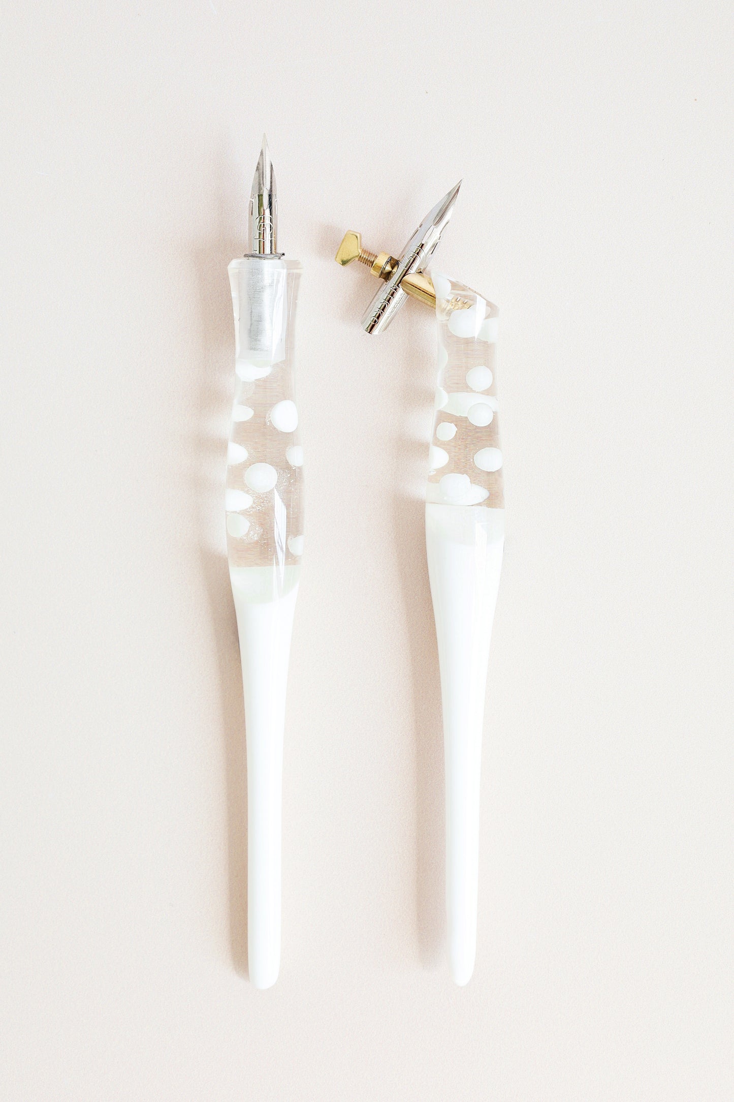 White Lava Pen